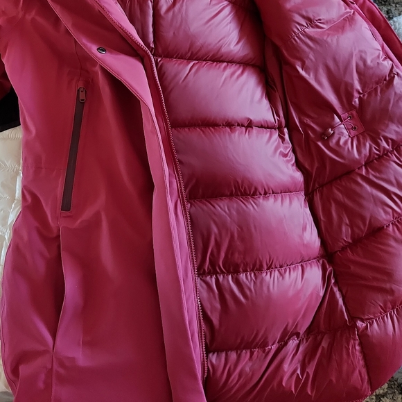 ATHLETA New Rainout Outbound Parka TALL - Decadent Red - Picture 10 of 12